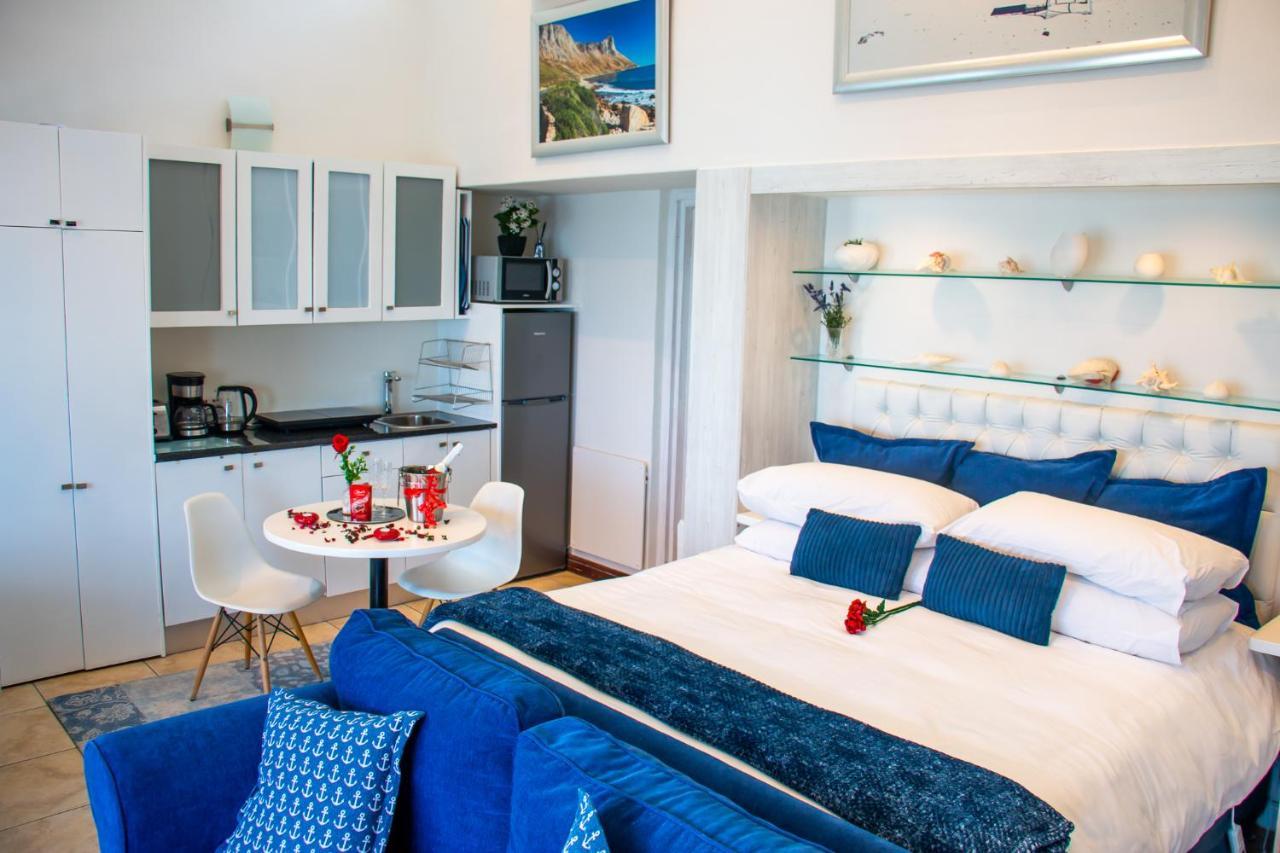 185 On Beach Boutique Suites Gordonʼs Bay Kültér fotó